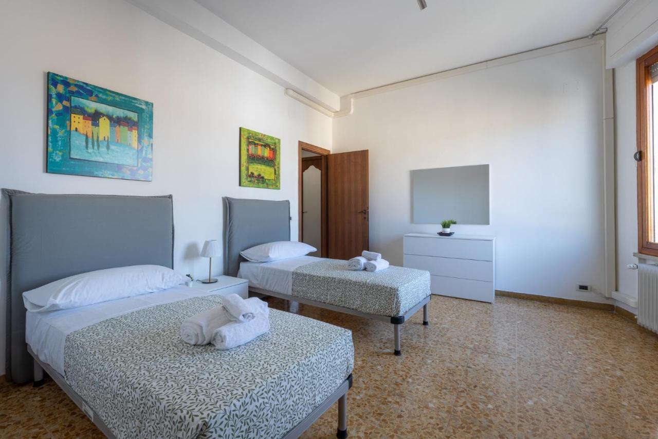 Pisa Quiet And Bright Flats With Balcony Apartman Kültér fotó